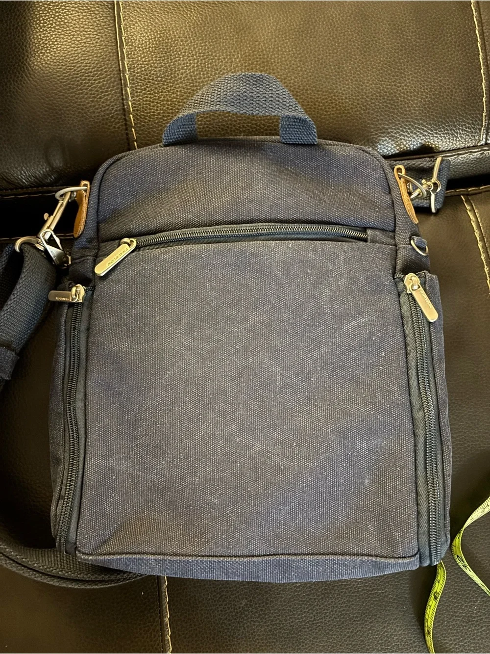 Travelon Heritage anti-theft Tour Bag